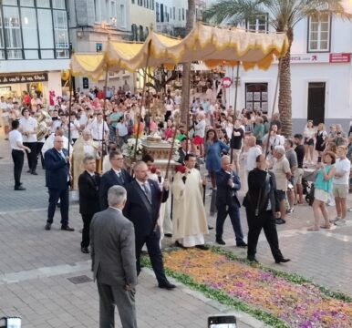 Celebració a Maó de la Solemnitat del Corpus Christi